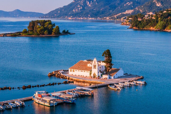 Travel Light, Explore More: 5 Ways Flexy Luggage Storage Transforms Your Corfu Experience in 2025